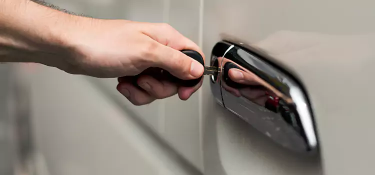 Why Choose Our Auto Locksmith Team in Kansas City, KS?